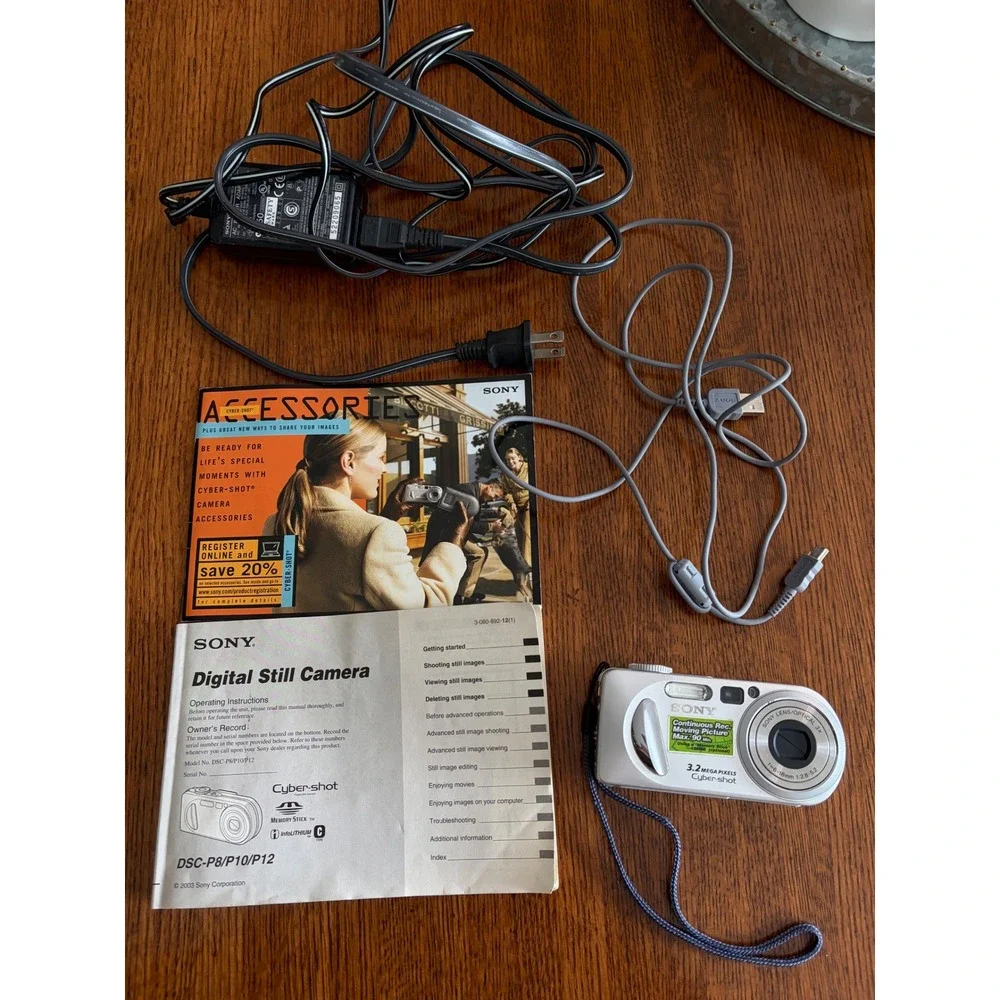 Sony Cyber-shot DSC-P8‎ 3.2MP Digital Camera with Battery And Memory Card Read